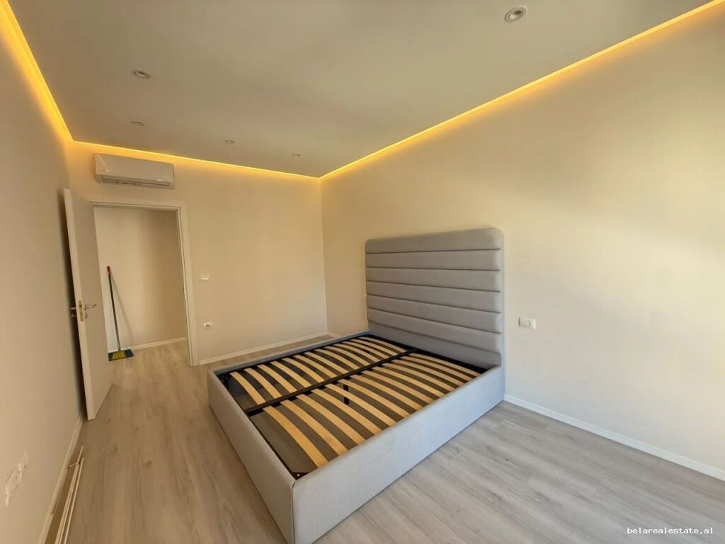 Apartament me qera 2+1+2 tek Zogu i Zi (ID B2201987) Tirane