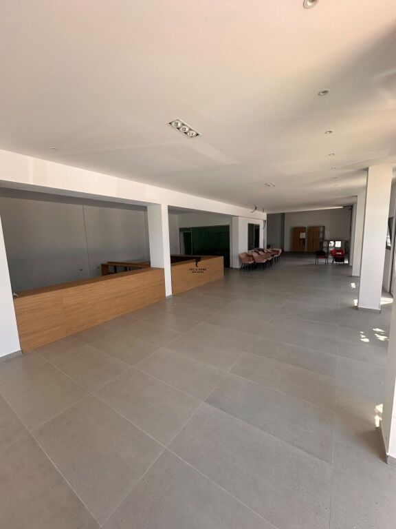 KAPANON ME QERA 680M2 AUTOSTRADA TIRANE -DURRES 460.000 LEKE FH-82570