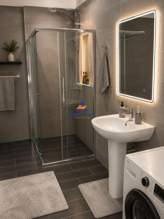 SHITET APARTAMENT 2+1 "PRANE HOTEL GAXHERIT, FRESK" 8500000 LEKE