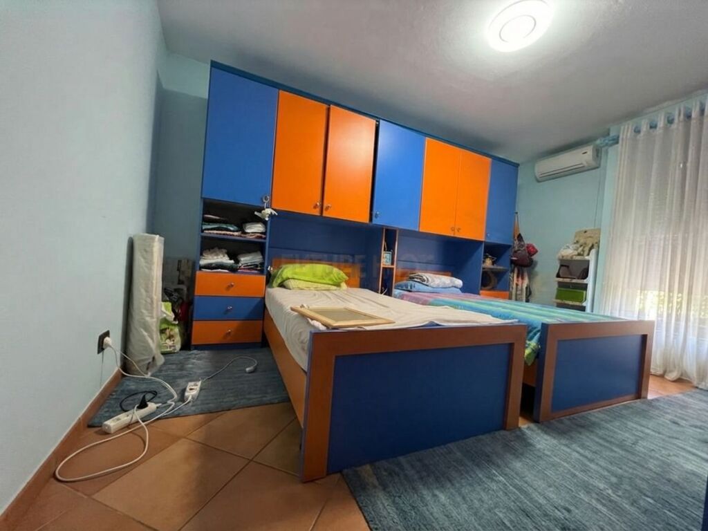 For sale, Apartment 3+1+2+2 Parking Spaces, Building with Arrow