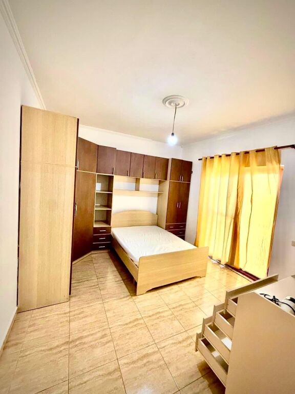Ardeno jepet me qira Apartament 3+1i mobiluar