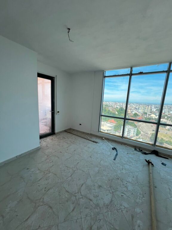 Shitet Apartament 1+1 tek Pallati 27-Katësh, Vollga – Durrës