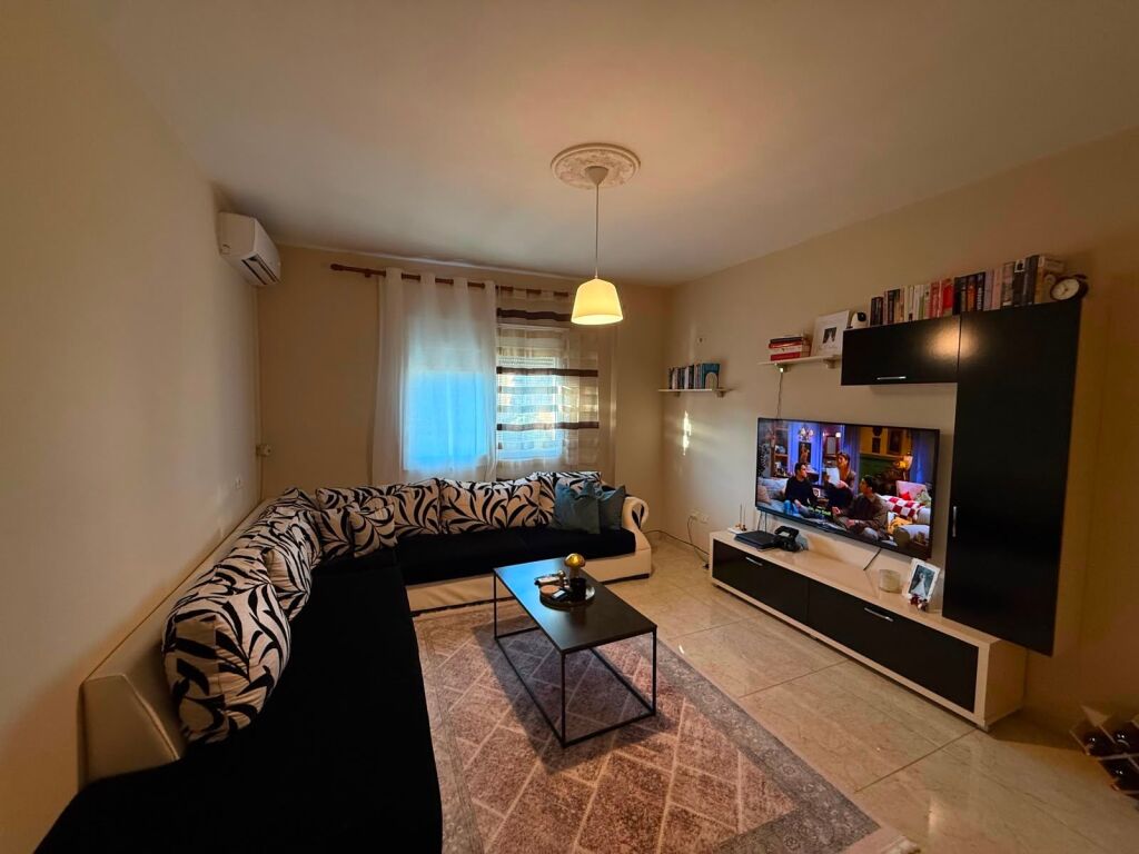 Apartament 1+1 me qira ne Myslym shyr