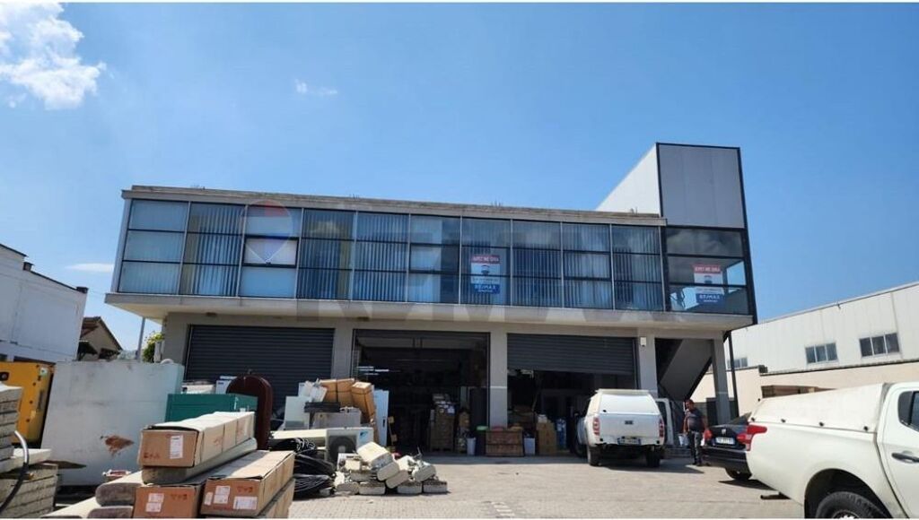 Rent - 2-storey building + land