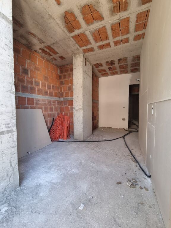 Apartament 1+1 per shitje ne Bllok !