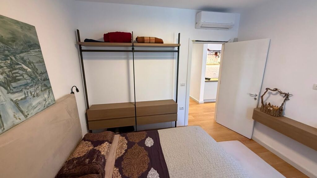 Shitet apartament Elitar 1+1 në Tushemisht, Pogradec