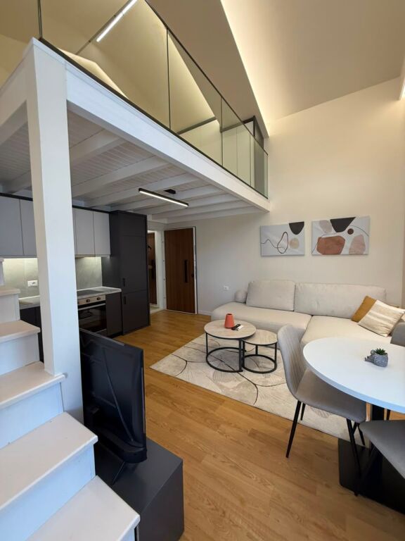 in affitto 3 appartamenti di lusso a Myslym Shyr per AIRBNB