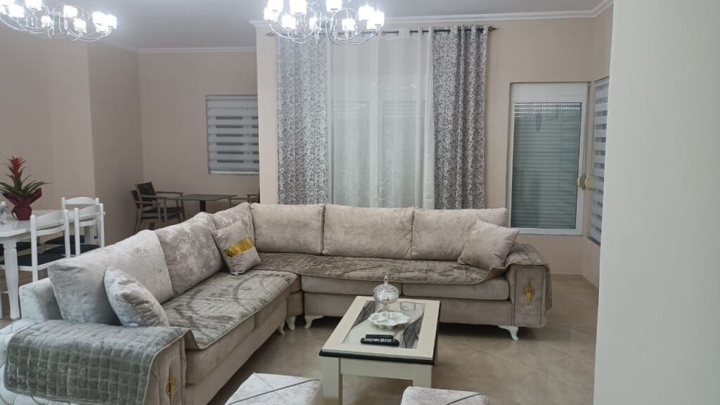 Qera | Vilë 3 + 1 | Shkozë | 600 €/muaj