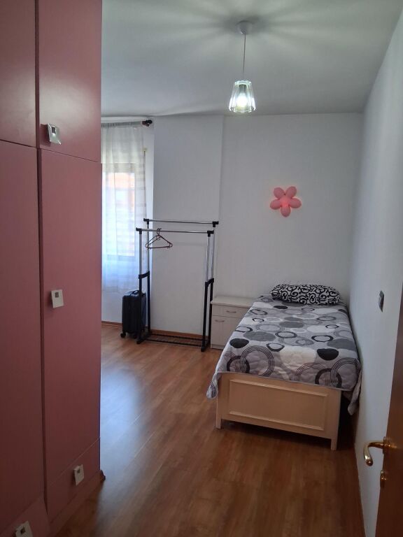 Affitto | Apartament 2 + 1 | Rruga Myslym Shyri | 650 €/mese