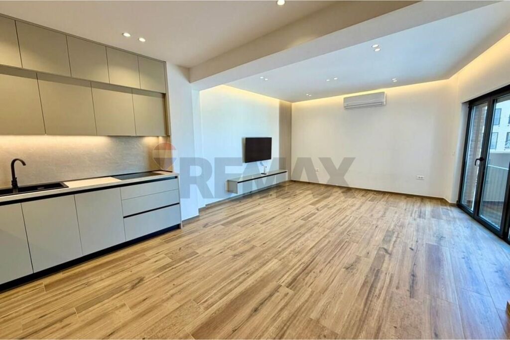 APARTAMENT 2+1 + PARKIM PER QIRA R.KODRA DIELLIT 2