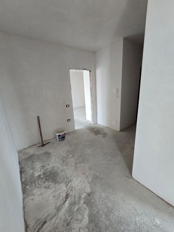 Shitet Apartament 3+1+2 – Rruga Jordan Misja