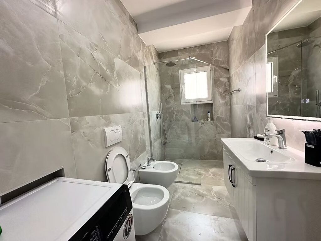 Apartament 1+1 Per Qira Tek Petro Nini.