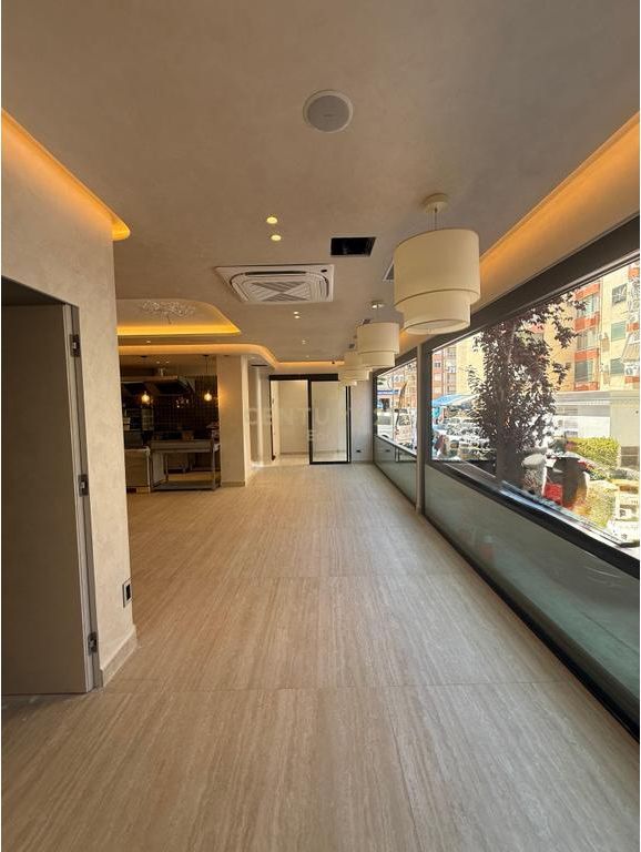 Locale Commerciale in Affitto – Opportunità Ideale vicino a " Grand Blue Fafa " - 25.000 € / Anno !