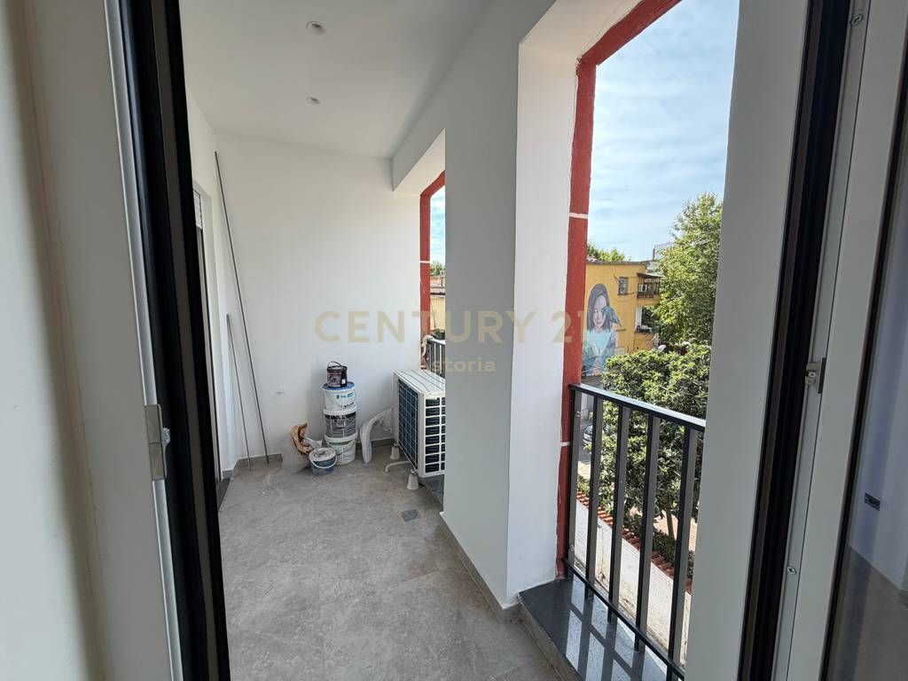 Apartament 2+1 me Qira – Rruga e Barrikadave