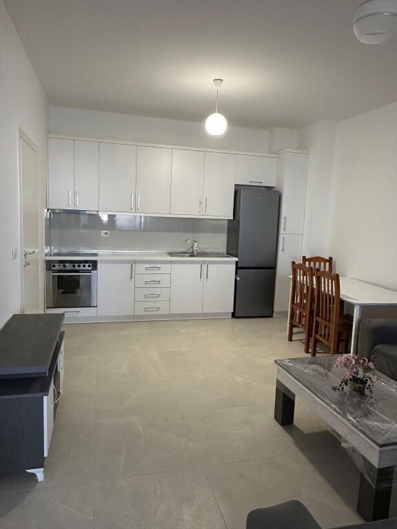 🏢Kavaja Street, after the Polyclinic No.9, a 2+1 furnished apartment is for rent. 65,000 lek.  