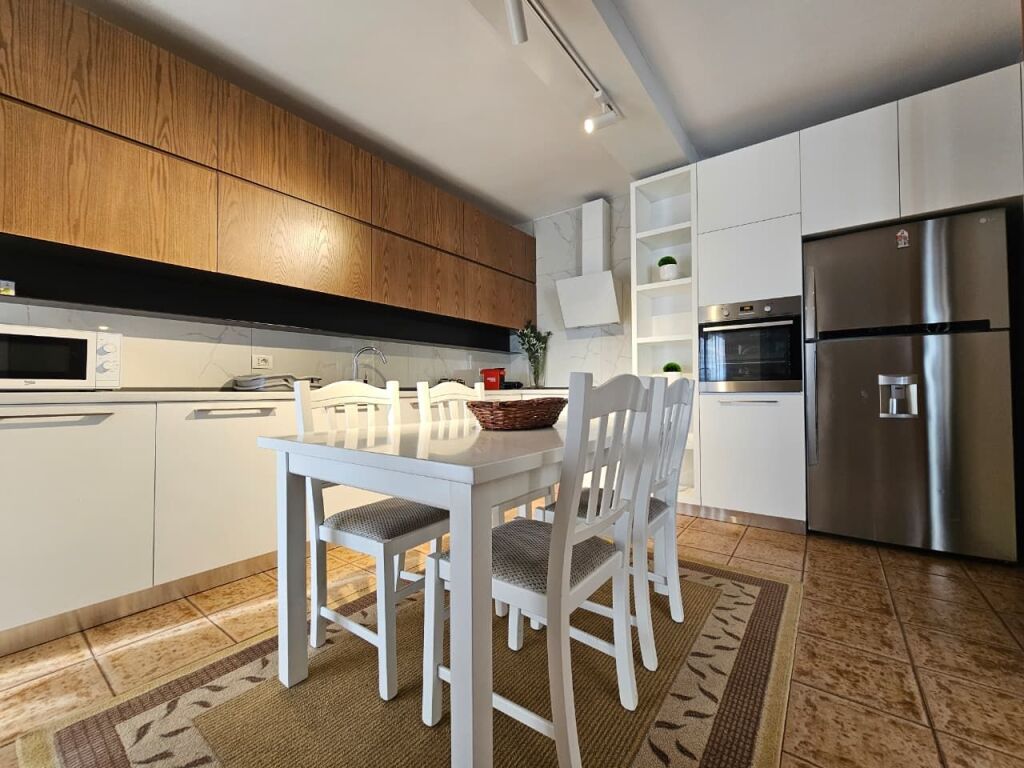 Apartament 2+1+2 per shitje ne Bllok!