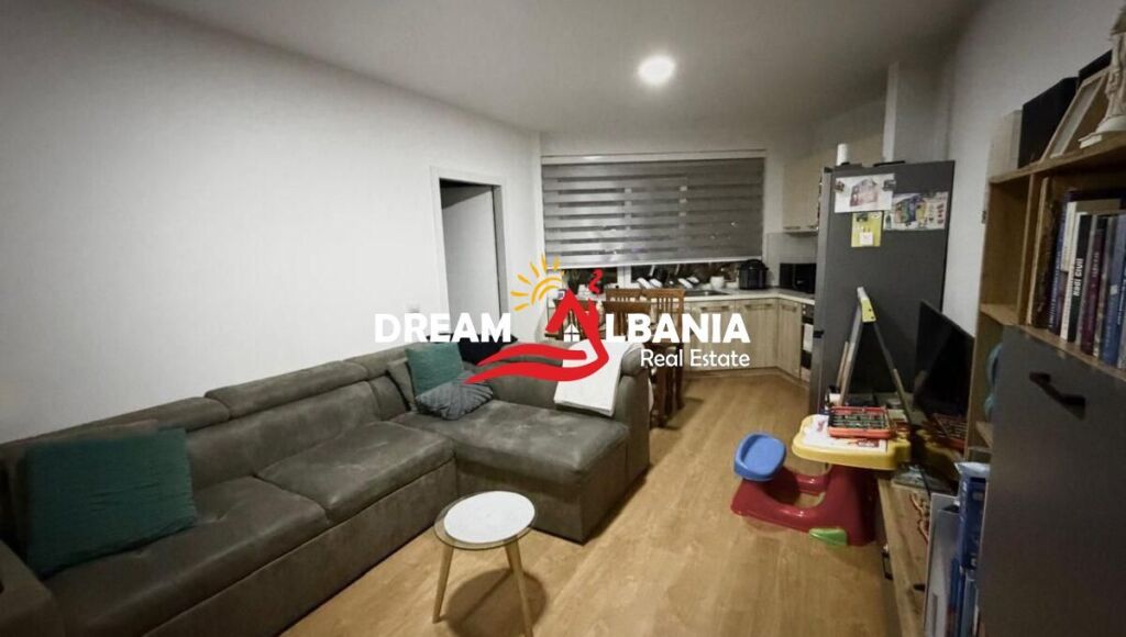 Jepet Apartament 1+1 Tek Kompleks Kontakti, 21 Dhjetori (ID 42111640 )