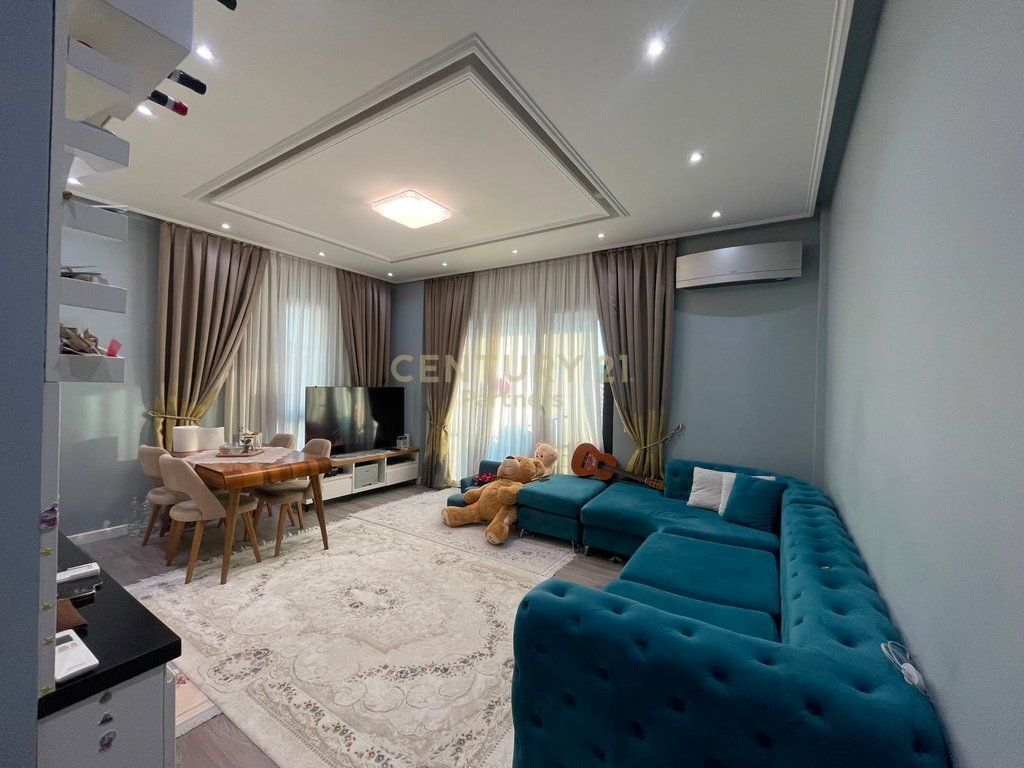 Shiten 2 apartamente tek Square 21- Mundesi kthimi ne Duplex