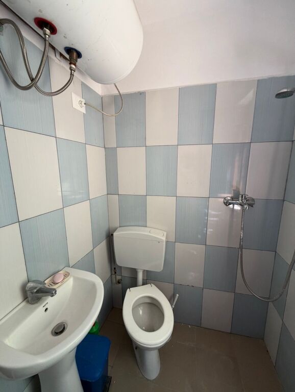 Qera | Garsoniere | Mine Peza | 300 €/muaj