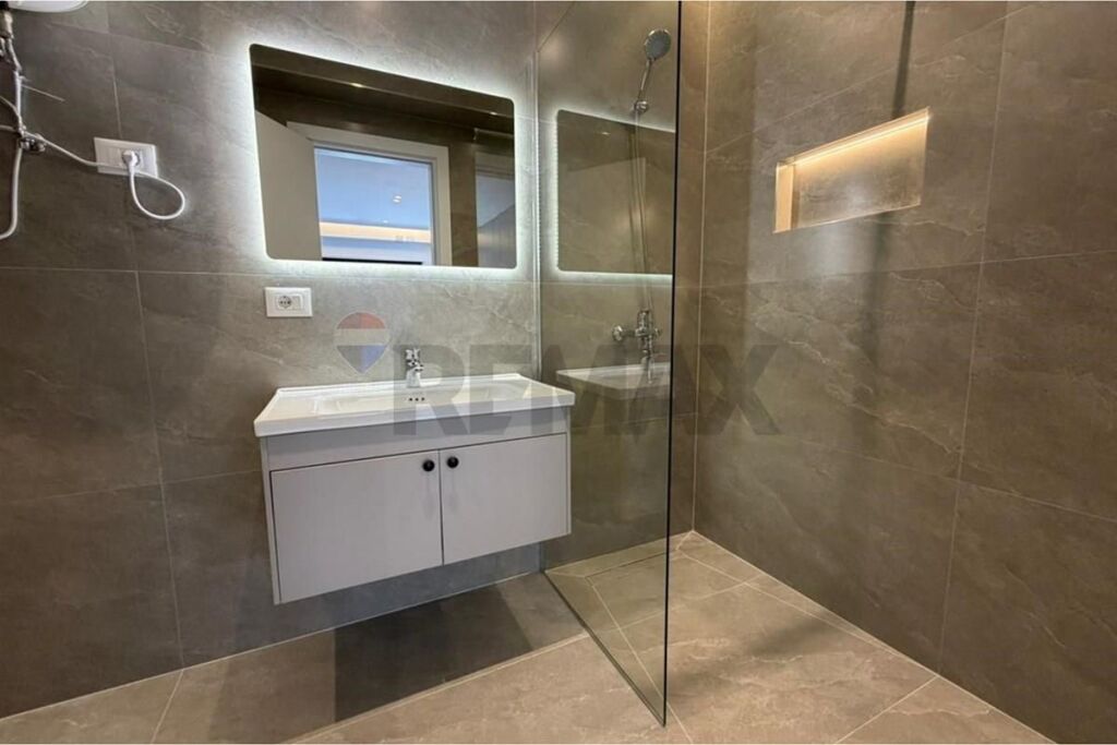 APARTAMENT 2+1 + PARKIM PER QIRA R.KODRA DIELLIT 2