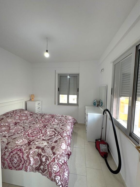🌊 APARTAMENT MODERN ME QERA DITORE – PLAZH, DURRËS | PRANË HOTEL PALACE &amp; ROYAL G