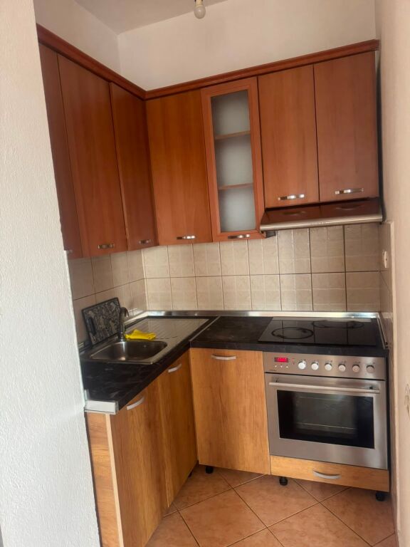 Apartament me Qera, Tirane