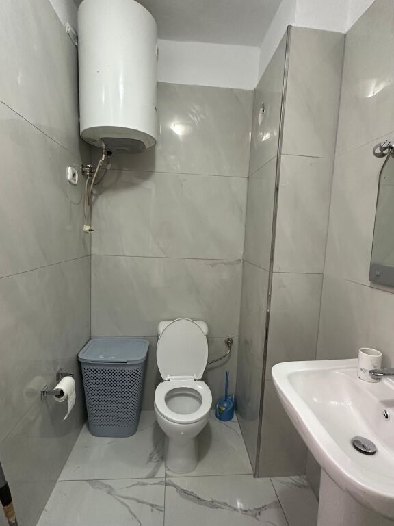 Appartamento 2+1 in affitto 📍 Via Kavaja, vicino all'incrocio di 21 Dhjetori