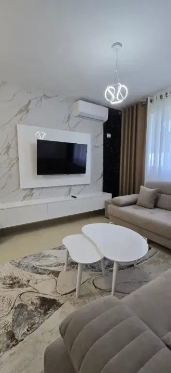 Qera | Apartament 1 + 1 | Shkozë | 350 €/muaj