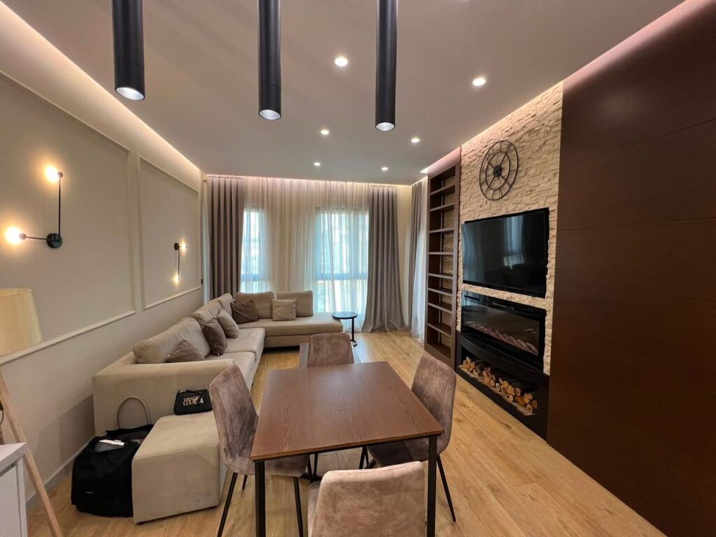Apartament per qira 1+1 tek 21 Dhjetori Kompleksi Square 21