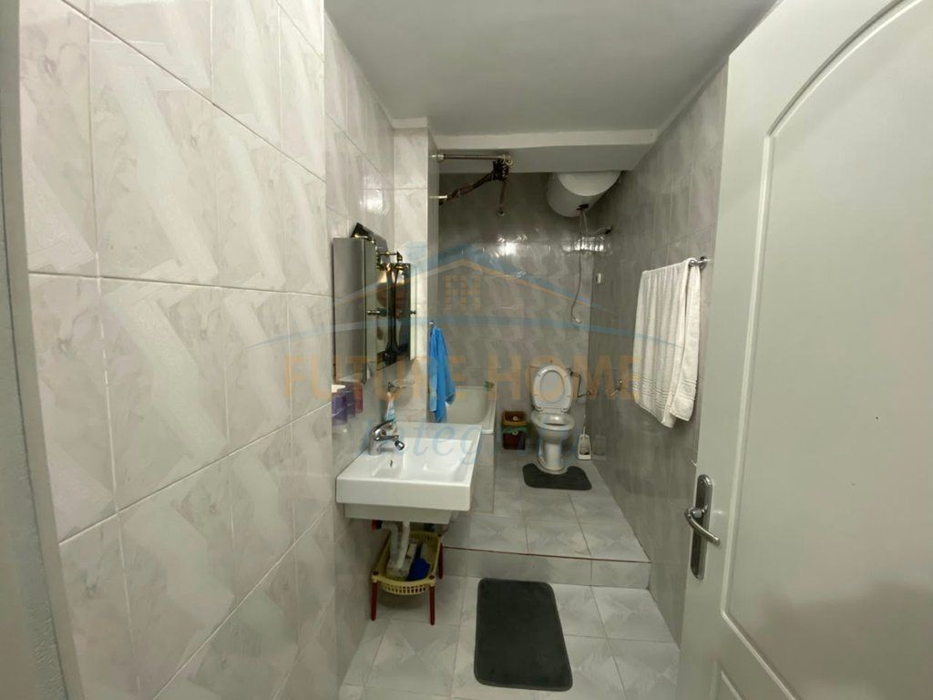 Affitto, Appartamento 2+1, Ex Mercato Elettrico, Tirana.  65.000 Lek