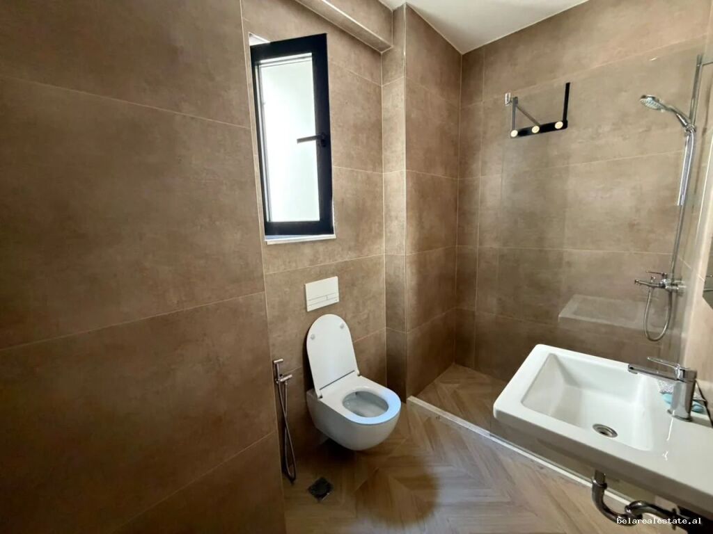 Appartamento in Affitto 3+1+2 a Porcelan vicino a UET (ID B230123) Tirana.