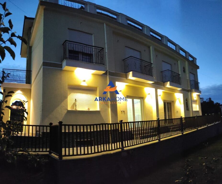 JEPET VILE LUKSOZE ME QERA 3 KATESHE "MJULL-BATHORE" 5000 EURO