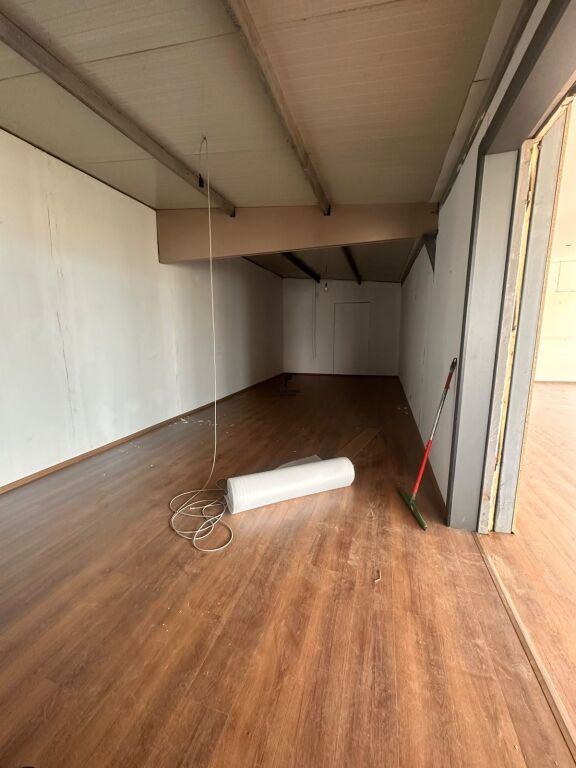 KAPANON ME QERA 680M2 AUTOSTRADA TIRANE -DURRES 460.000 LEKE FH-82570