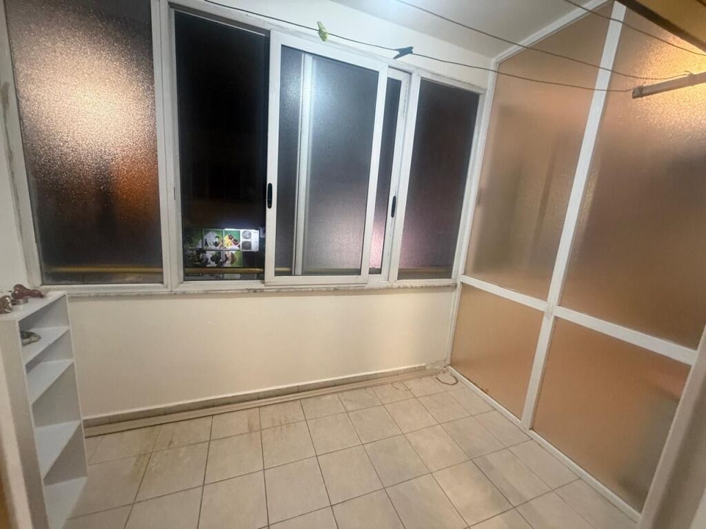 1+1, botanical garden by the road, 600 thousand lek