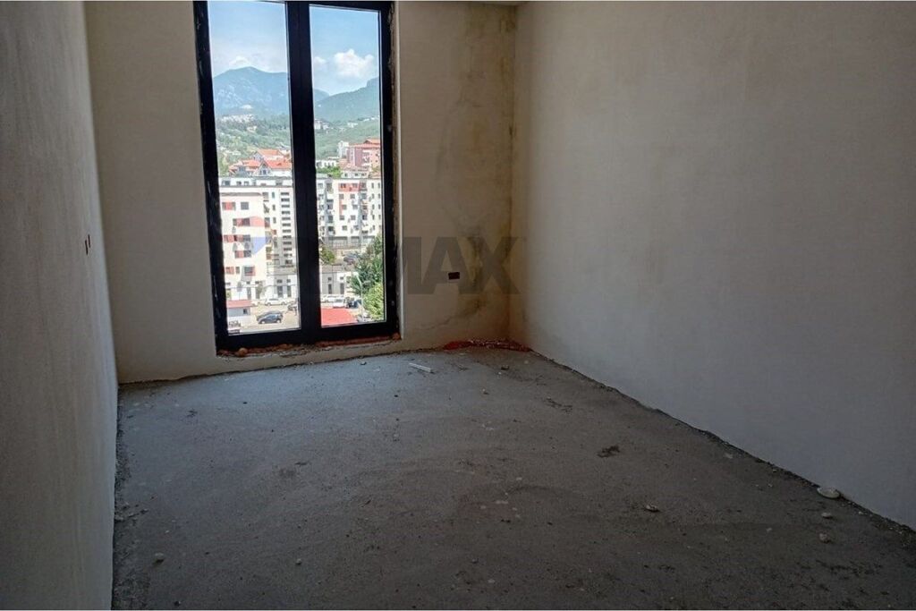 Shitet Apartament 2+1+2 Forest Residence Shkoze
