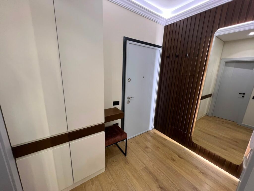 Apartament per qira 1+1 tek 21 Dhjetori Kompleksi Square 21
