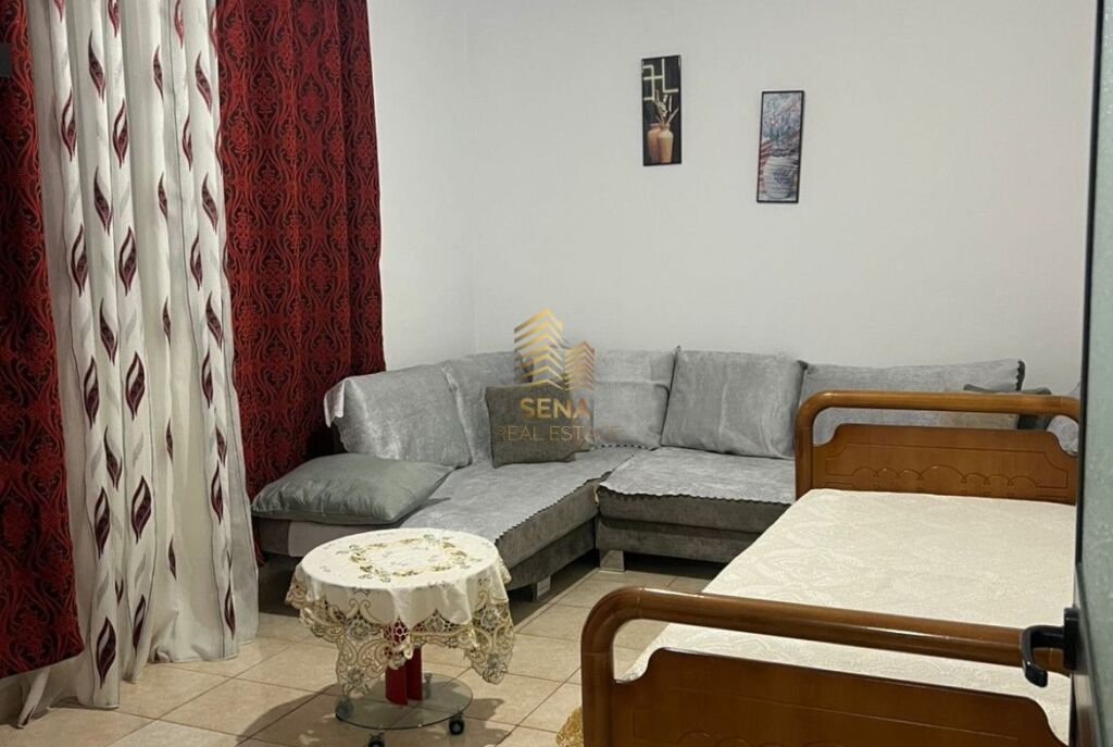 Affitto, Ingresso Privato 1+1, 5 Maji, 35.000 Leke/mese