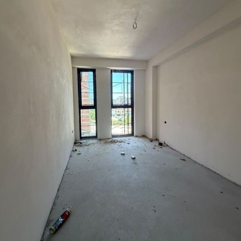 🚨‼️ OKAZION – VETËM 1,650 €/m²! ‼️🚨  🏡✨ SHITET APARTAMENT 3+1+2 ME 2 BALLKONE – RIVERSIDE RESIDENCE ✨🏡