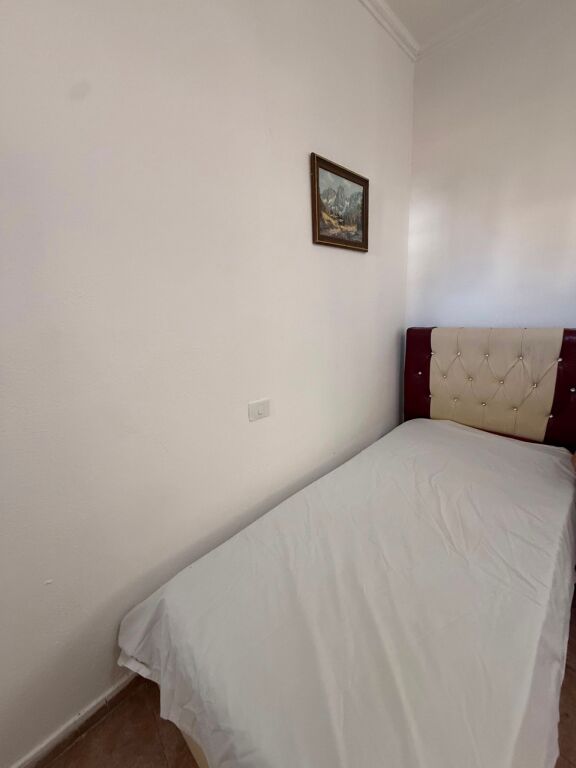 Rent | Garsoniere | Rruga Beqir Luga | 200 €/month