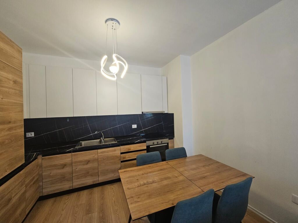 Apartament 1+1 per qera ne Astir!