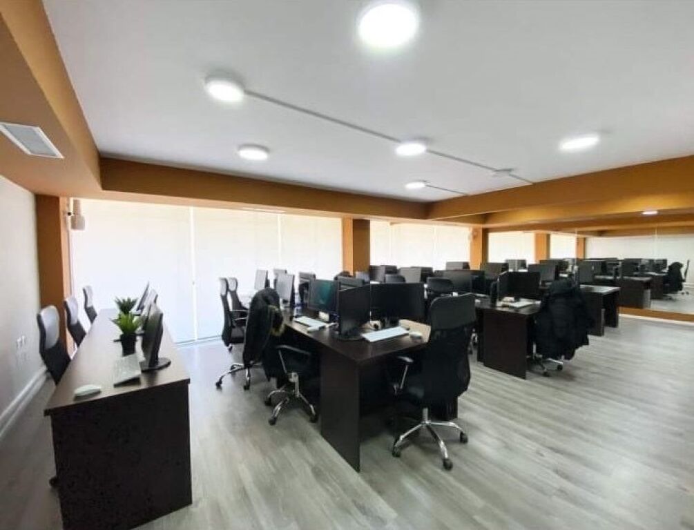 Locale ufficio in affitto, Piazza Willson