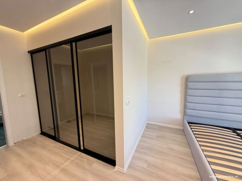 Apartament me qera 2+1+2 tek Zogu i Zi (ID B2201987) Tirane