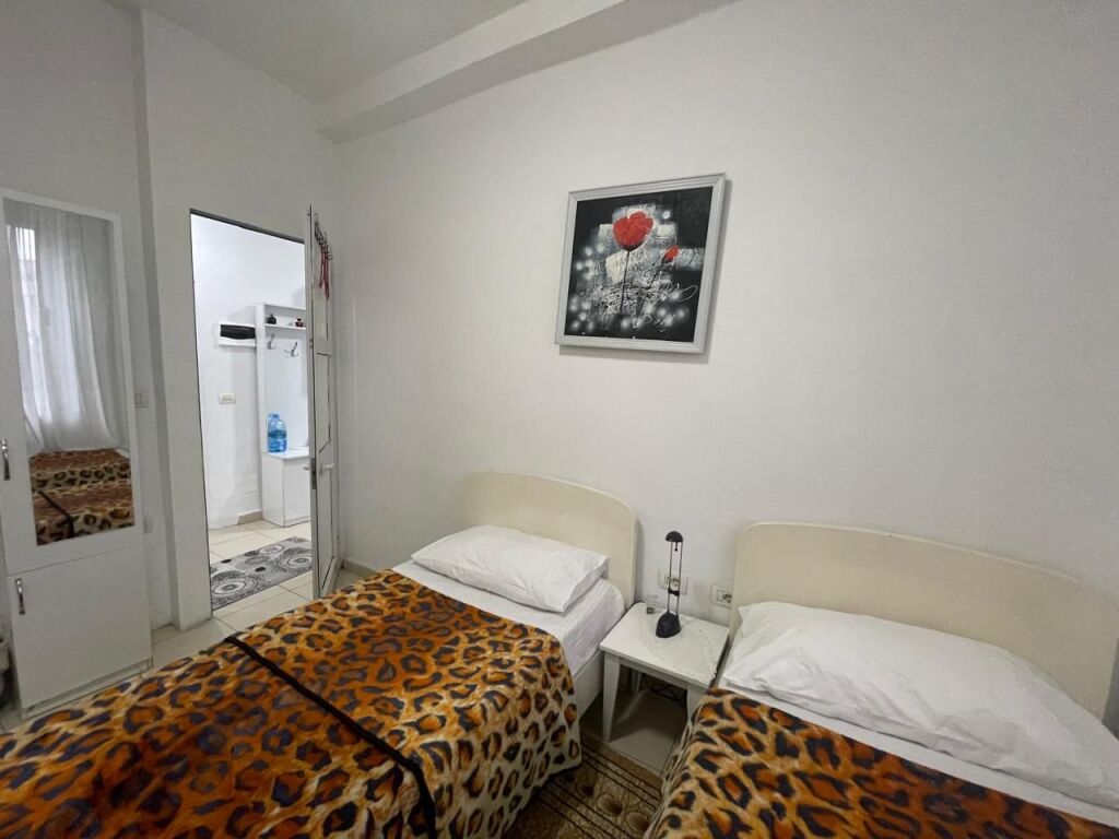 Bllok/Kafe Roma, Shitet apartament 1+1 me Hipoteke.