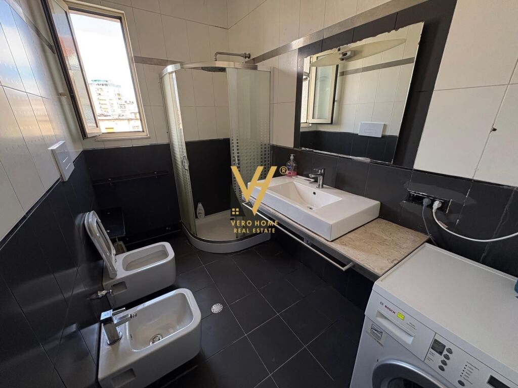 JEPET APARTAMENT 2+1+BLK TE RR.PETRO NINI LUARASI 65.000 LEKE