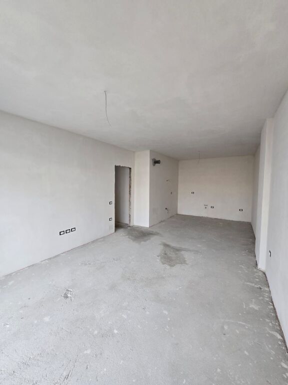 🏡 SHITET APARTAMENT 3+1+2 – RRUGA JORDAN MISJA ✨