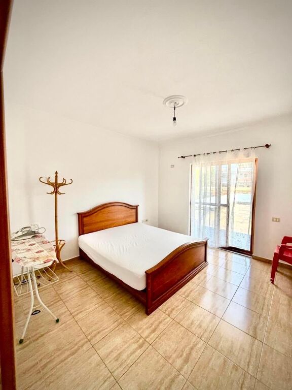 Ardeno jepet me qira Apartament 3+1i mobiluar