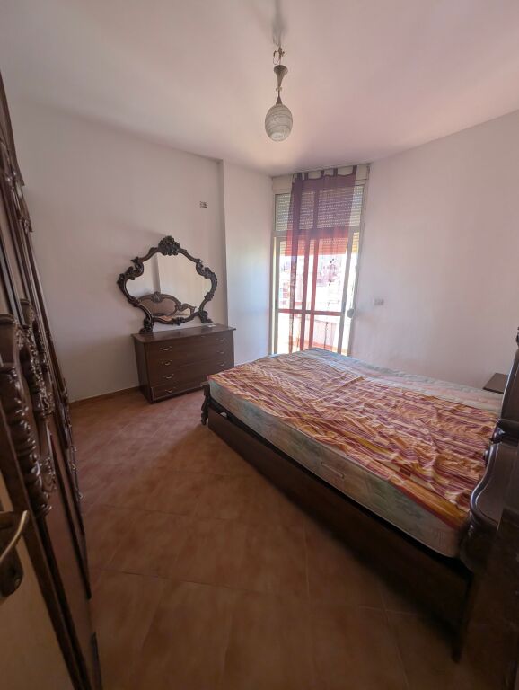 Shitet apartament fantastik 2+1 pranë Rajonit të Policisë!
