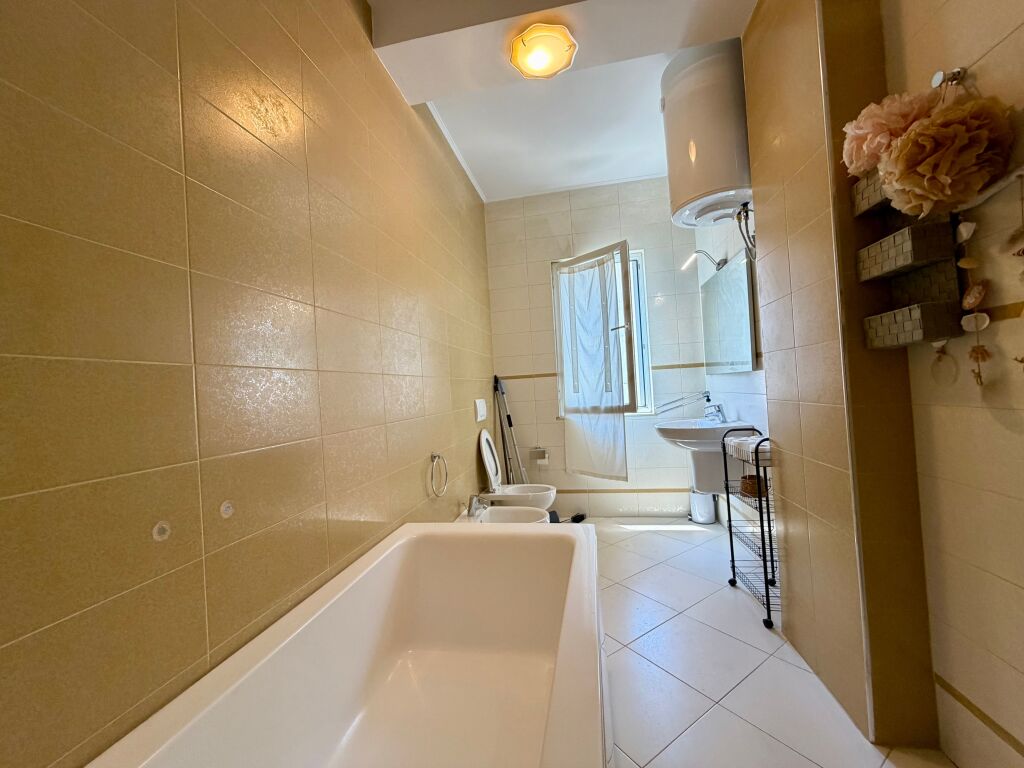 Affittasi Duplex 4+1+Parcheggio presso la Residenza "Kodra e Diellit"