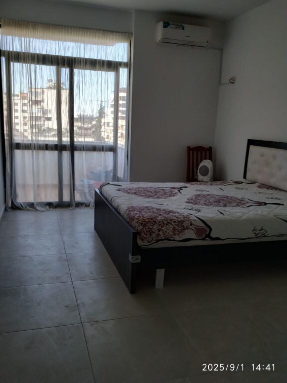 🏢Kavaja Street, after the Polyclinic No.9, a 2+1 furnished apartment is for rent. 65,000 lek.  