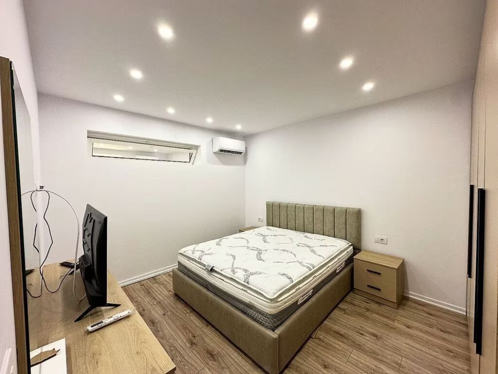 Apartament 1+1 Per Qira Tek Petro Nini.